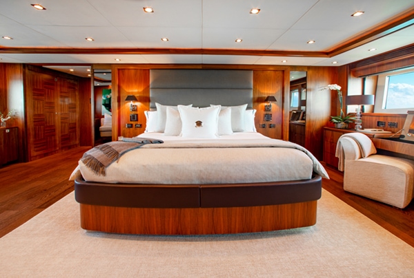 charter superyacht Acacia Stateroom Owners Suite