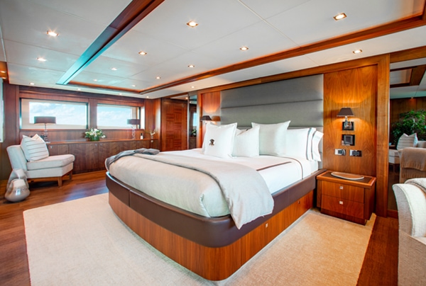 charter superyacht Acacia Stateroom Owners Suite